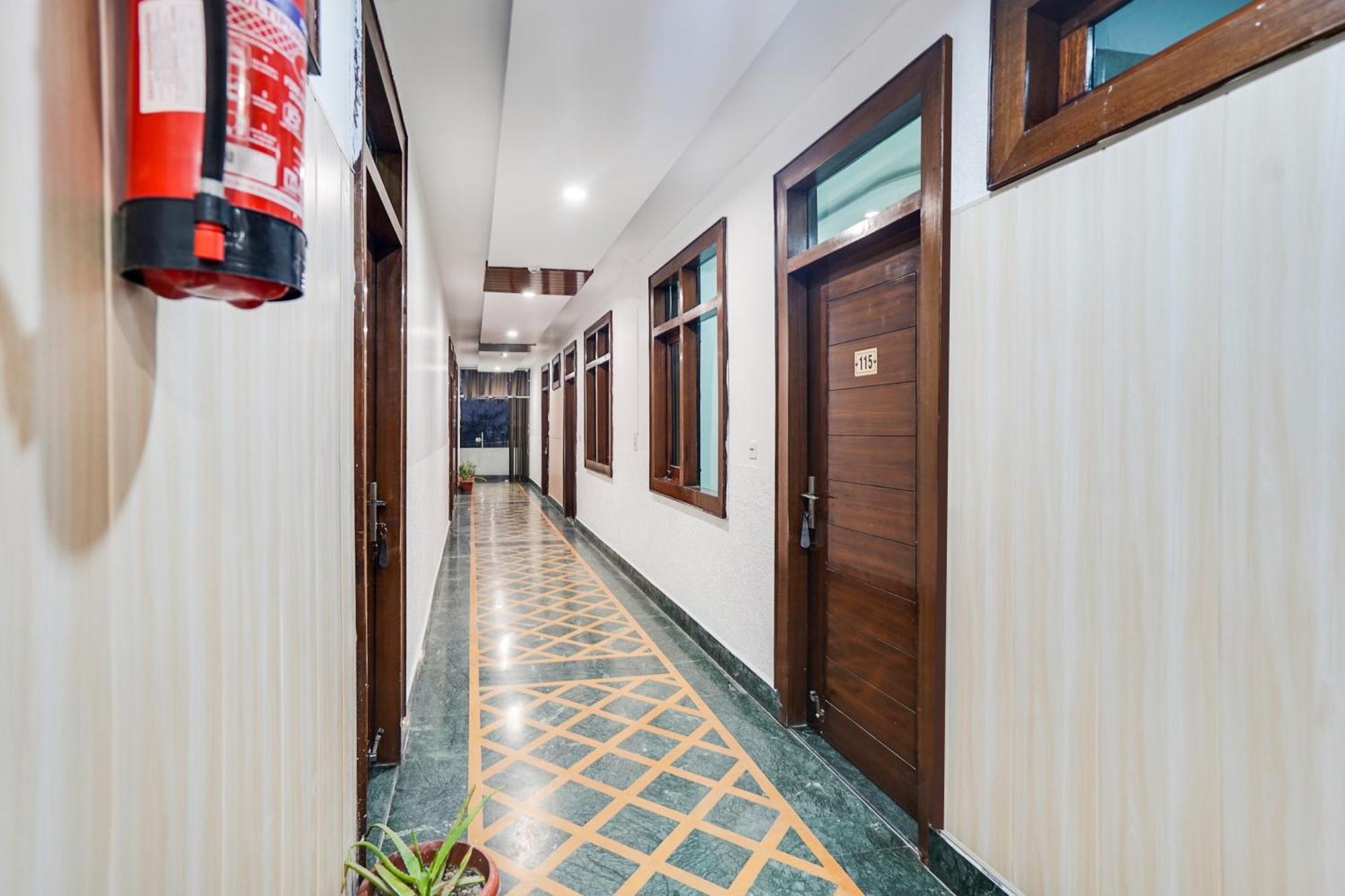 Hotel Super Townhouse Selaqui Chakrata Road Sahaspur Zewnętrze zdjęcie